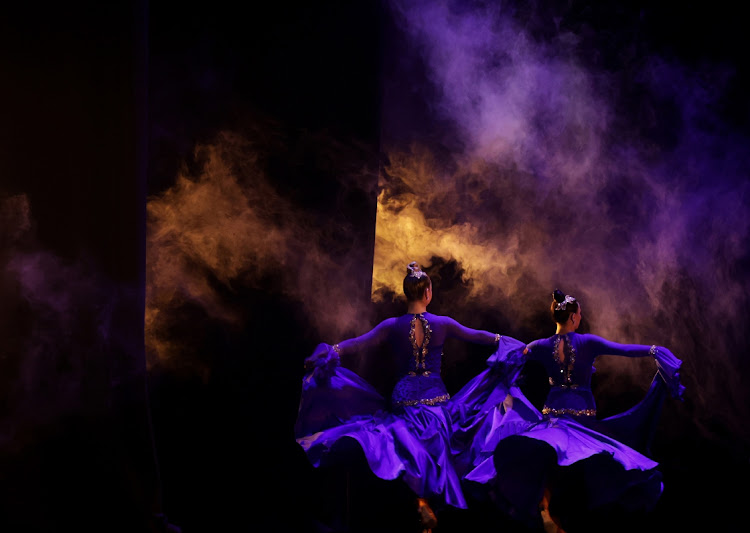 A smoke and light display transformed the Opera Theatre at the Playhouse, Durban, into an artistic haven.