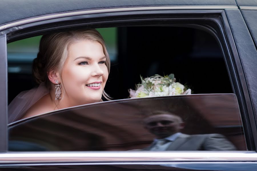 Fotografo di matrimoni Heljo Hakulinen (kuvamiehet). Foto del 12 settembre 2019