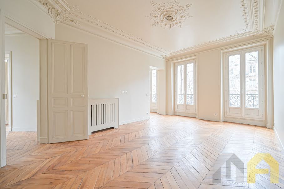 Vente appartement 5 pièces 156.37 m² à Paris 10ème (75010), 1 690 000 €