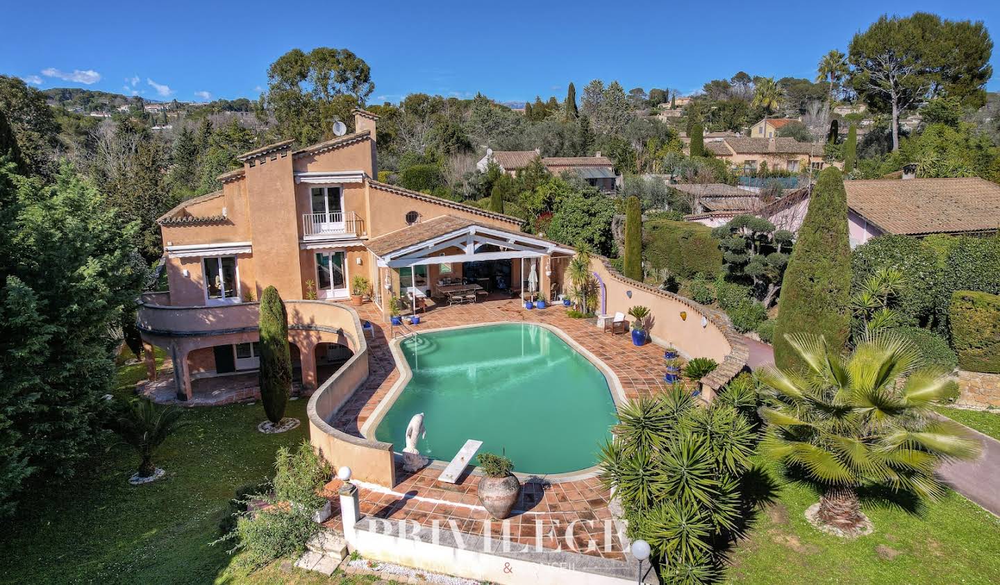 Villa with pool and terrace Mougins