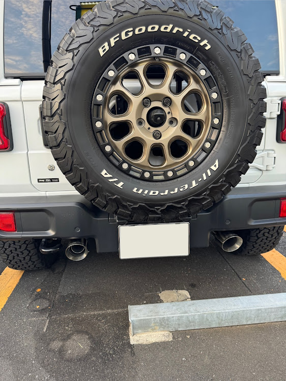 ラングラーアンリミテッドのWrangler・Jeep・マフラー交換・MBRP exhaustに関するカスタム事例の投稿画像1枚目