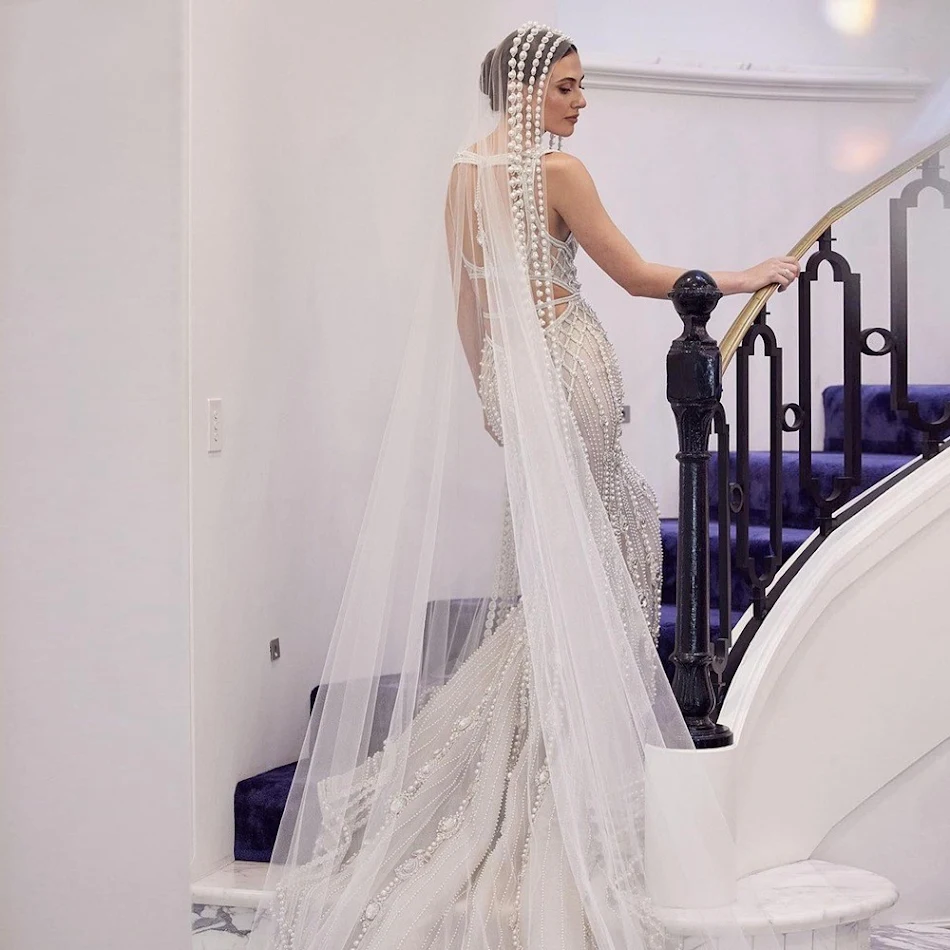 Schleierschleier für Brautkleider, lang und elegant. Verleiht Ihrem Hochzeits-Look eine romantische und elegante Note.