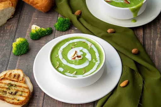 Broccoli And Almond Soup