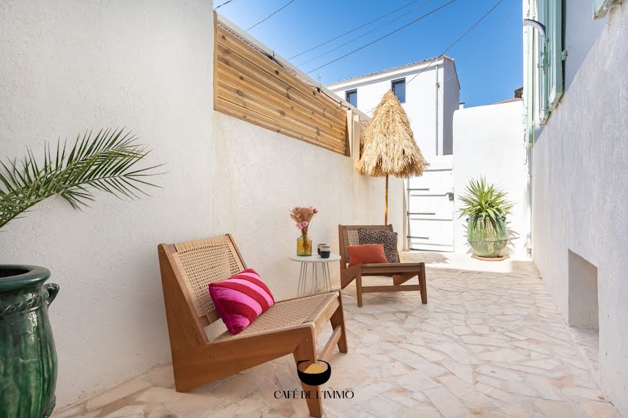 Vente appartement 2 pièces 43 m² à Marseille 8ème (13008), 339 000 €