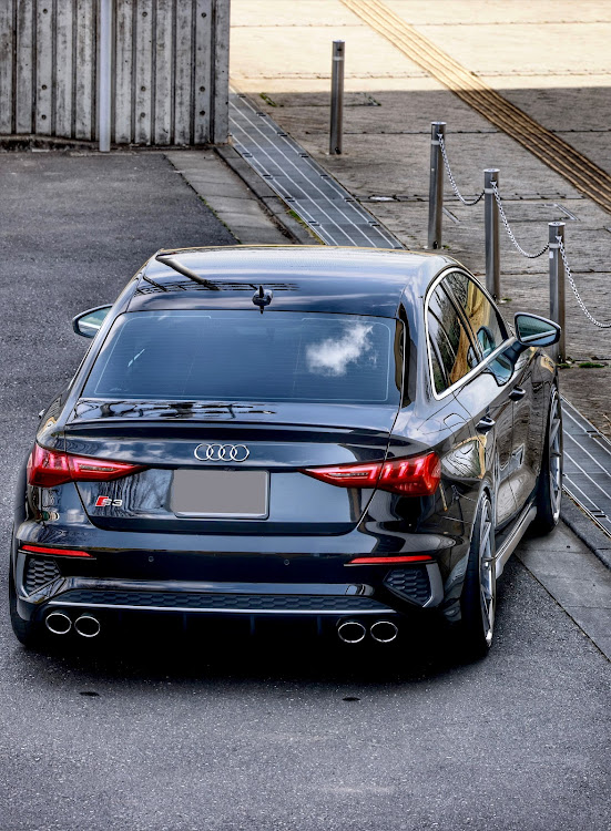 S3 セダンの近所で撮影・投稿遅れました・Hyperforged・MSS車高調サスペンションに関するカスタム事例の投稿画像1枚目