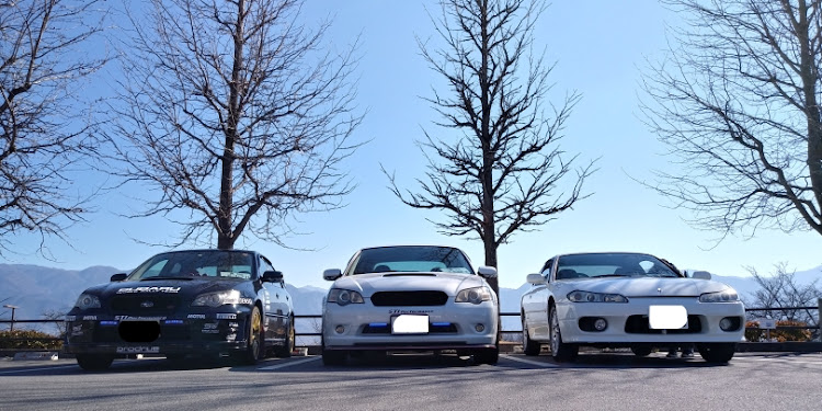 レガシィB4の富士山と愛車・ステッカー貼り・友人の車と並べた・s15シルビア・オートバックスに関するカスタム事例の投稿画像2枚目