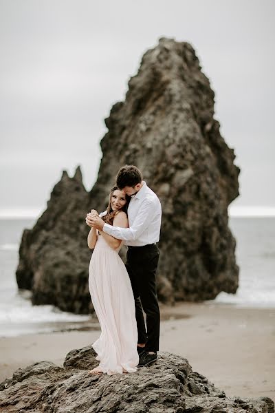 Fotógrafo de casamento Oksana Pastushak (kspast). Foto de 30 de julho 2020