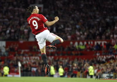 Drie op drie voor Zlatan: eerste doelpunt op Old Trafford (en wat voor één)