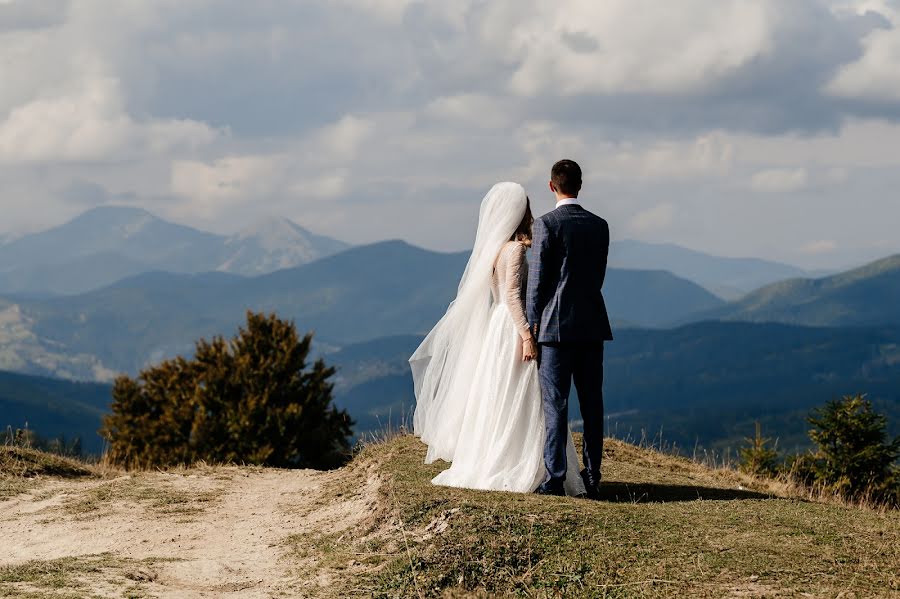 Fotógrafo de casamento Andrii Tsynhariuk (tsynhariuk). Foto de 5 de fevereiro 2022