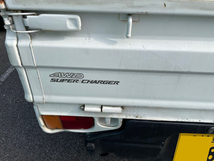キャリイトラックのサンバートラック・コラボ・スーパーチャージャー・車検・軽トラカスタムに関するカスタム事例の投稿画像3枚目