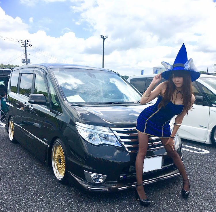 セレナのワゴンリゾートジャパン・WRJ・小野さゆり・千葉フォルニアに関するカスタム事例の投稿画像1枚目
