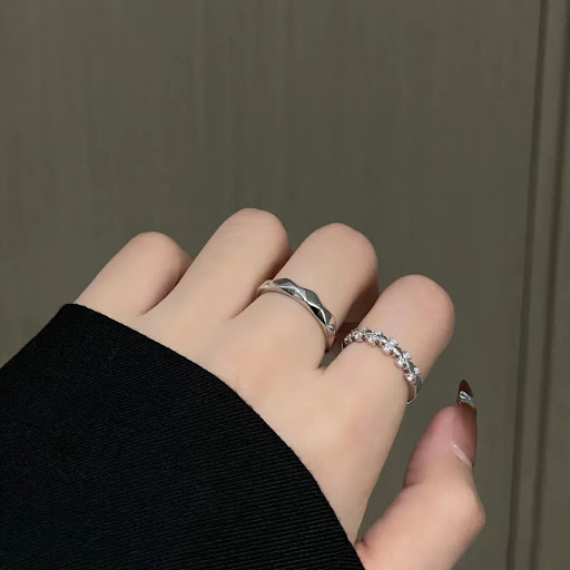 Title 4, S925 Sterling Silver Couples Ring Set. Light L...