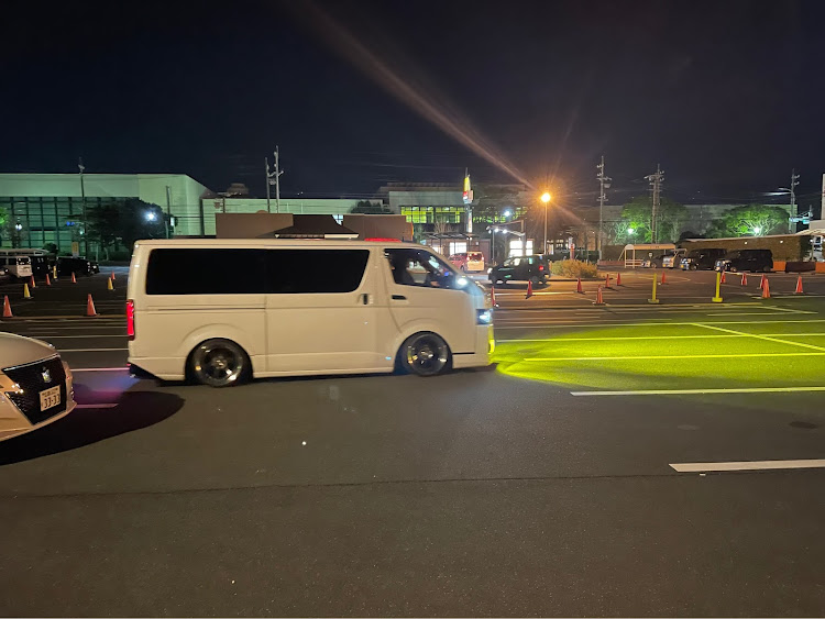 ハイエースバンのあーたんさんが投稿したカスタム事例の投稿画像1枚目