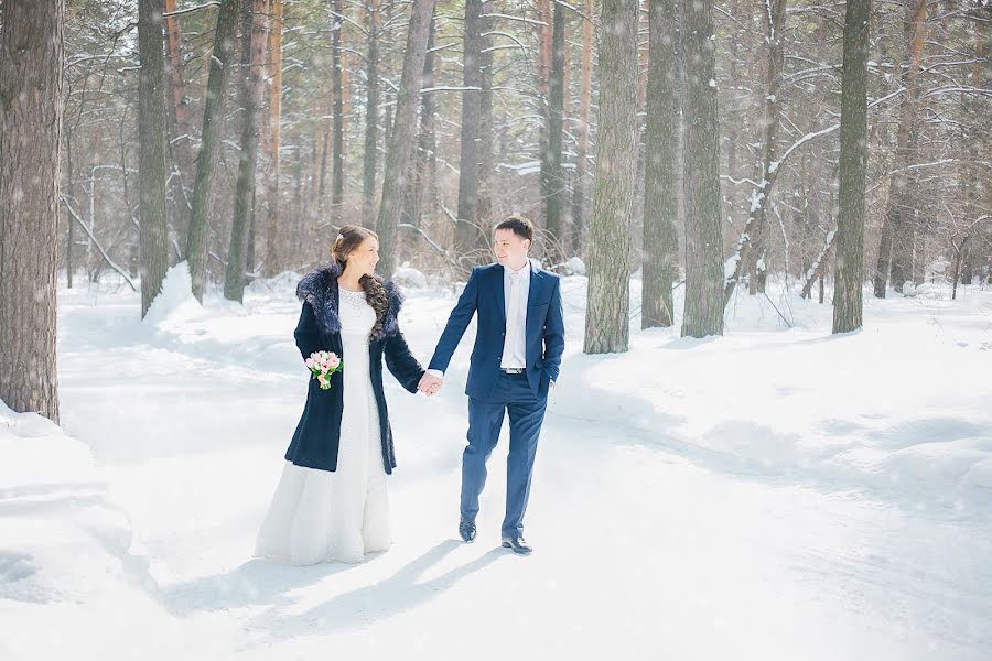 結婚式の写真家Anastasiya Bulkina (kocha)。2015 3月30日の写真