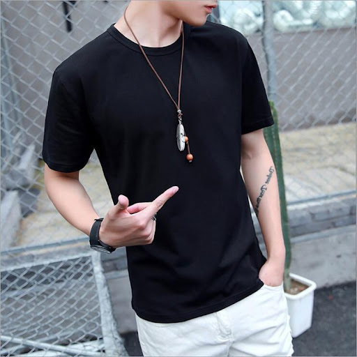 Title 5, White round neck half sleeve bottoming shirt, l...