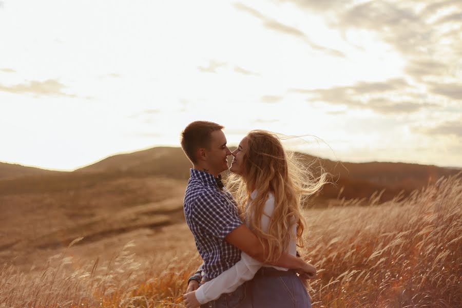 Wedding photographer Yuliya Dzhu (jooskrim). Photo of 27 April 2018