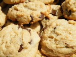 The World's Best Chocolate Chip Cookies was pinched from <a href="http://vittlesandbits.blogspot.com/2010/08/worlds-best-chocolate-chip-cookies.html" target="_blank">vittlesandbits.blogspot.com.</a>