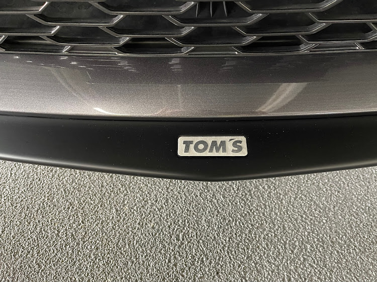 カローラスポーツのTOM'S・ディフューザー取付・RG-4・立駐に関するカスタム事例の投稿画像2枚目