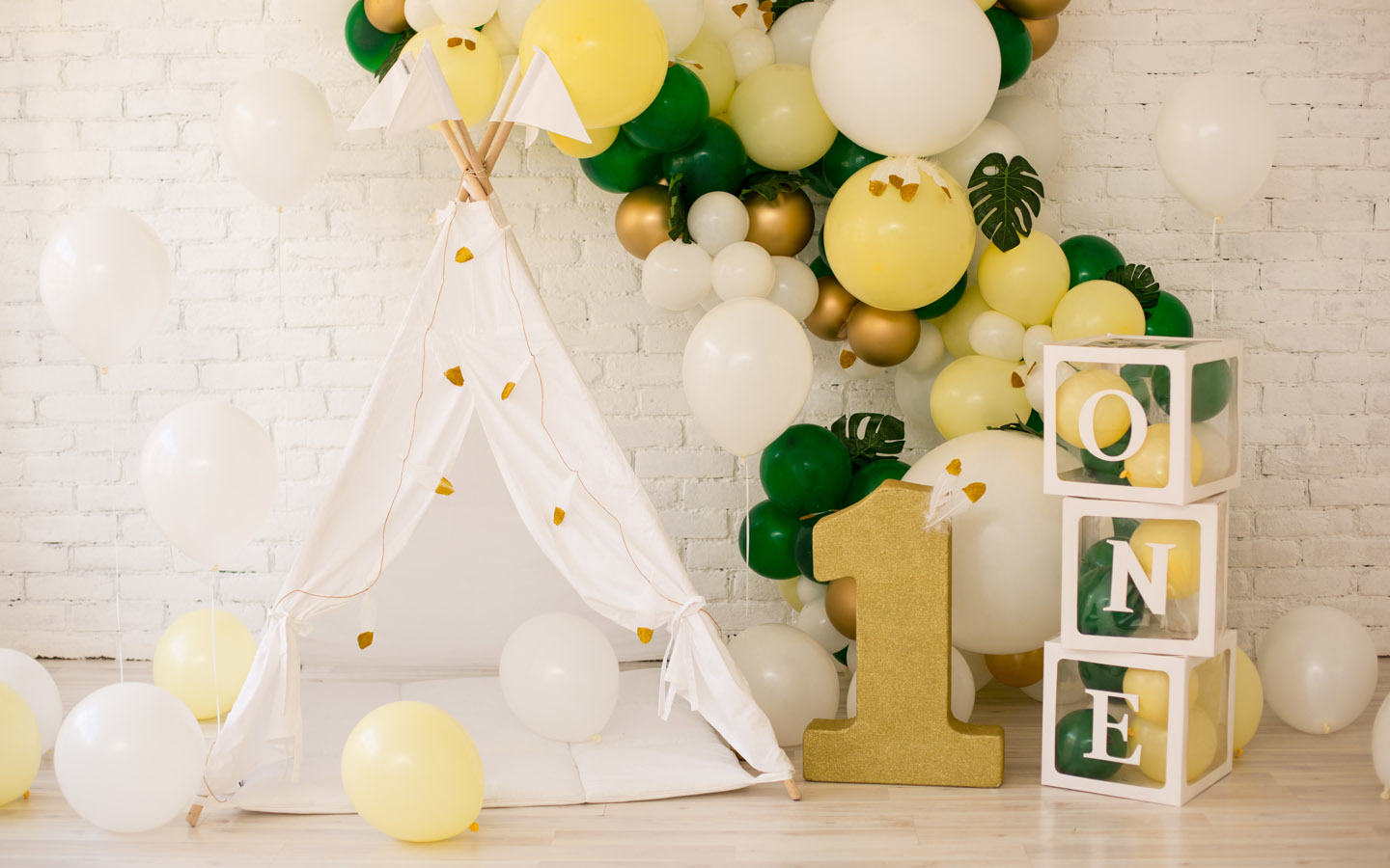 4 simple birthday decoration ideas at home ll Birthday background decoration  ideas at home. 