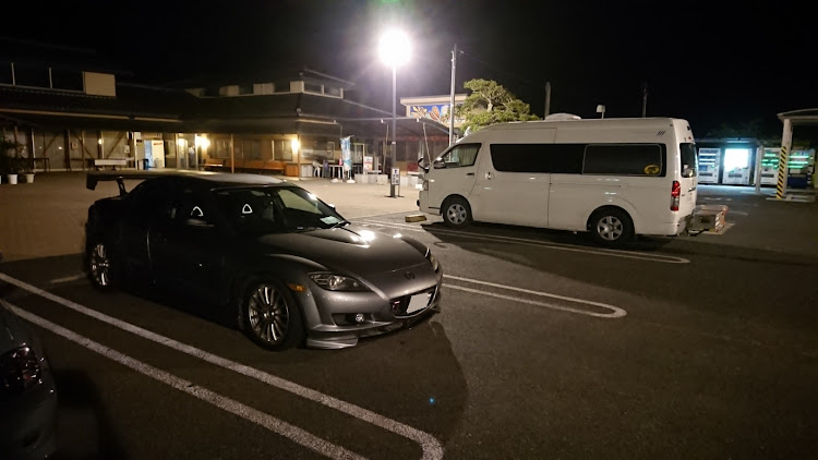 RX-8の洗車・スポーツカー・夜に関するカスタム事例の投稿画像1枚目