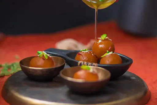 Sweet Dish Gulab Jamun