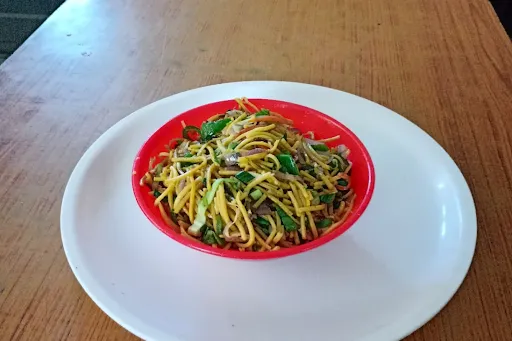 Veg Hakka Noodles