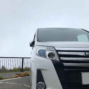 ノア ZRR80W