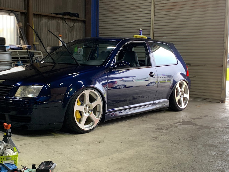 シャコタプロニスト さんが投稿した#シャコタン商会・桜とコラボ・DIY・洗車に関するカスタム事例の投稿画像1枚目
