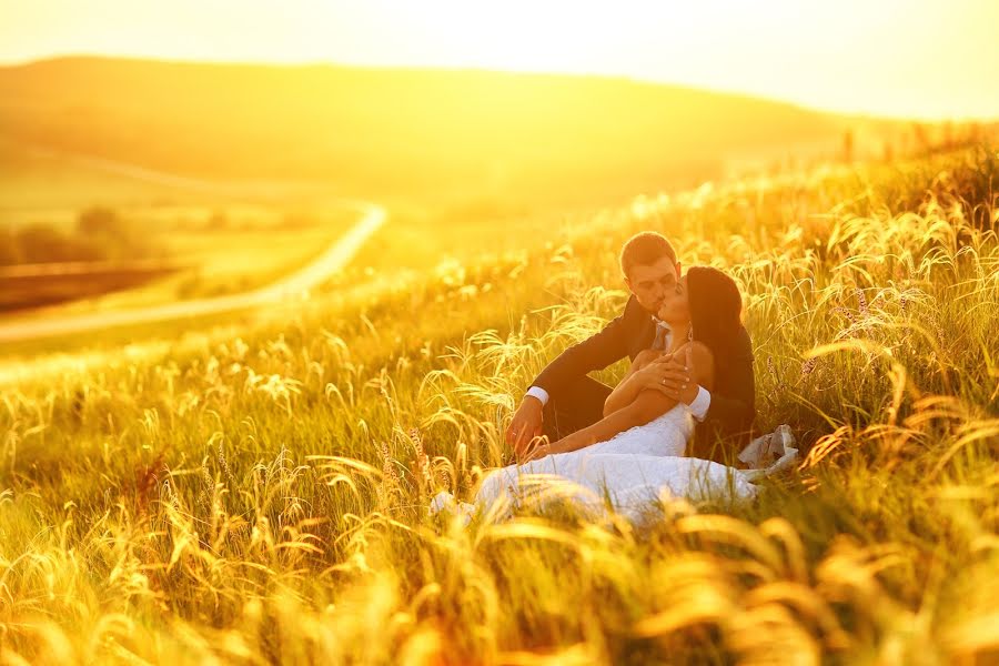 Wedding photographer Vladimir Uzryutov (sensestudio). Photo of 26 October 2015