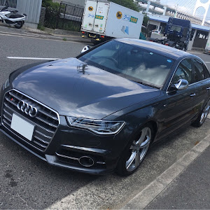 S6 セダン 4GCTGA