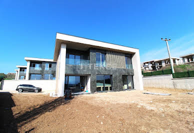 House with pool and terrace 2