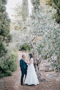 Wedding photographer Arieta Kallimpordani (kallimpordani). Photo of 23 November 2021