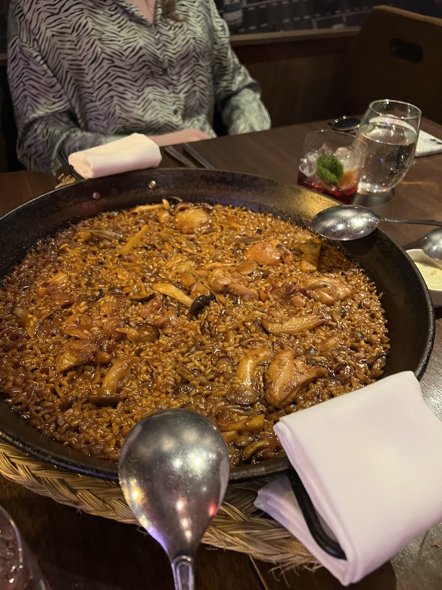 great chicken paella