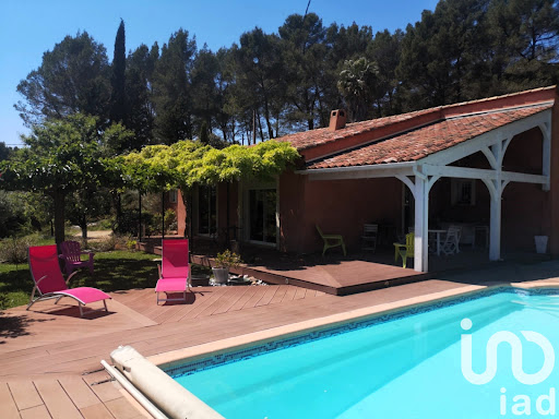 House with pool and terrace 4