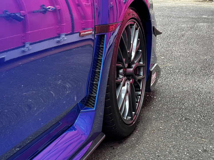 WRX STIのいつもイイネ&コメントありがとうございます🙇‍♂️に関するカスタム事例の投稿画像3枚目