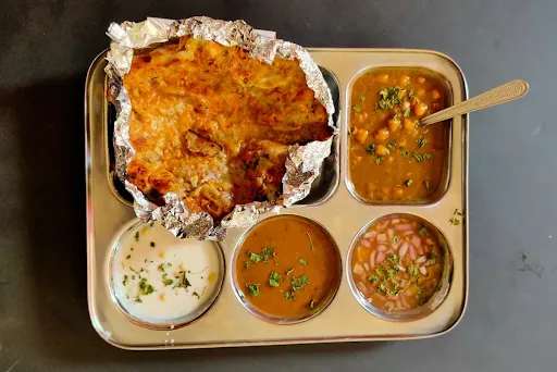 Chur Chur Mixed Kulcha With Chole And Pyaz Ki Chutney