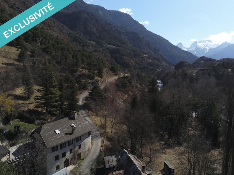 Vente appartement 4 pièces 103 m² à Le Lauzet-Ubaye (04340), 138 450 €