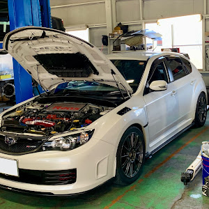 インプレッサ WRX STI GRB