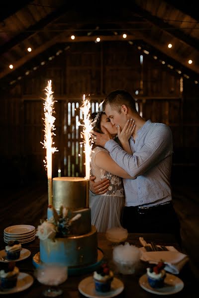 Fotógrafo de casamento Anna Lev (anlev). Foto de 13 de novembro 2019