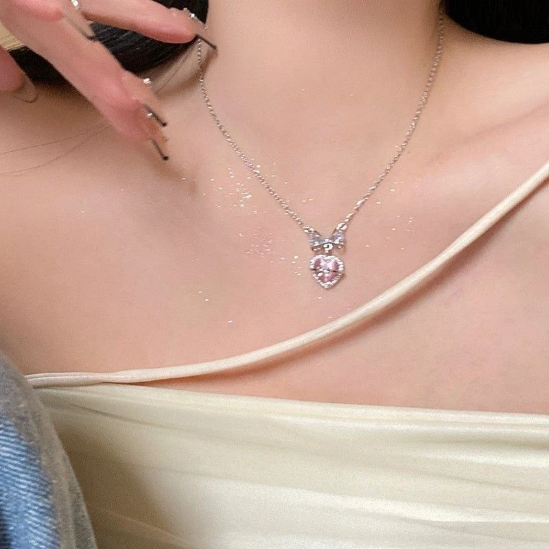 Gepersonaliseerde liefdesketting voor dames, modieuze sieraden met gravure, perfect cadeau, een uniek sieraad om te koesteren