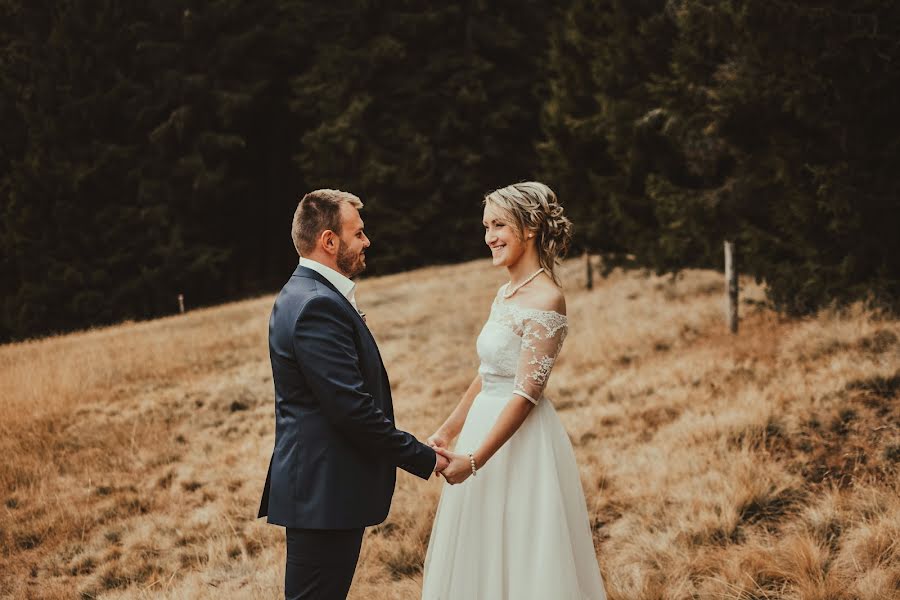 ช่างภาพงานแต่งงาน Lukáš Komárek (komarekphoto) ภาพเมื่อ 20 มกราคม 2019