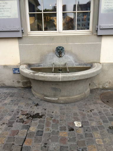 Alter Brunnen