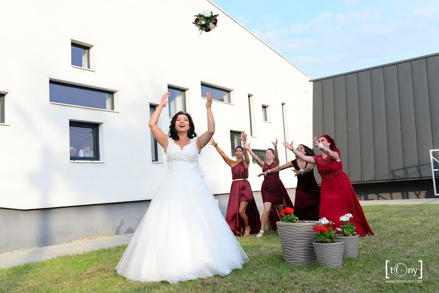 Fotógrafo de casamento Tony Tudor (tonytudor). Foto de 11 de março 2020