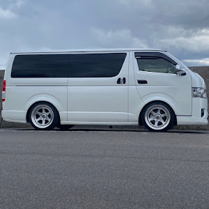 ハイエースバン