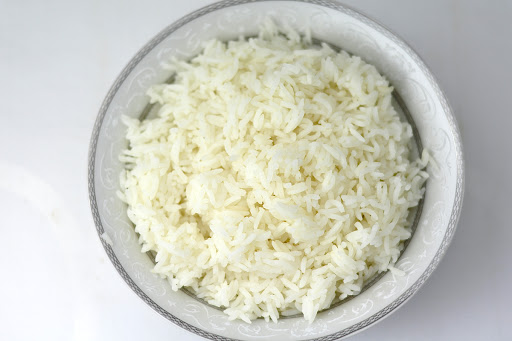 HOW TO COOK WHITE RICE ON STOVE TOP IN 20 MINUTES - Anto's ...