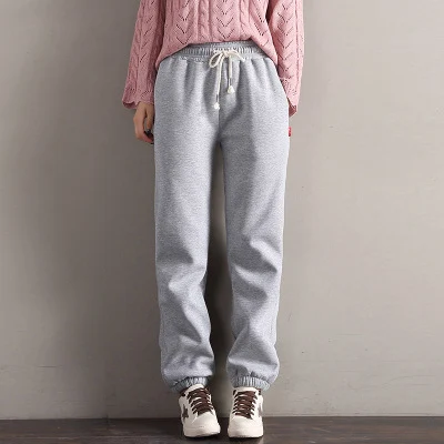 Losse plus size bloomers voor dames, comfort en stijl. Zachte, ademende stof, ideaal voor de zomer. Perfecte pasvorm en bewegingsvrijheid.