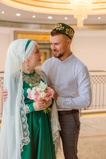 Wedding photographer Nargiza Latypova (photovruki1). Photo of 5 August 2019