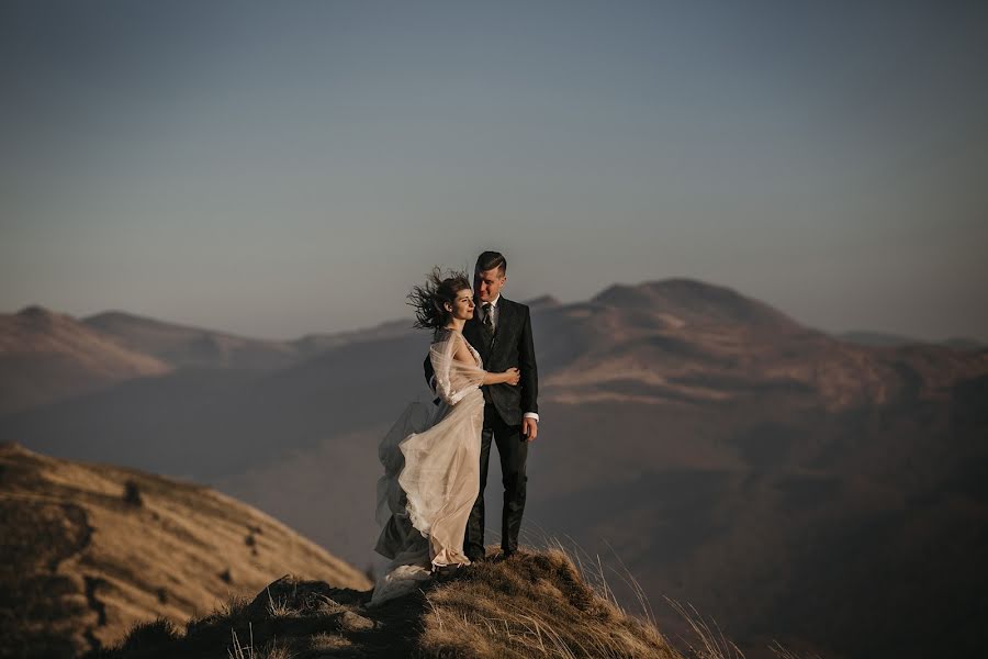 Fotógrafo de bodas Karol Prajzner (otopanfoto). Foto del 5 de enero 2020