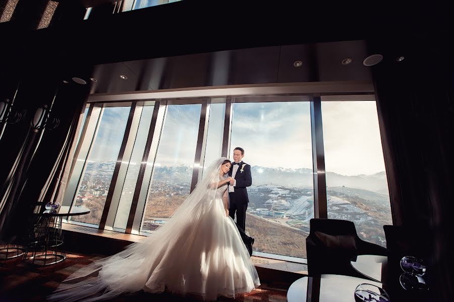 Wedding photographer Oleg Otcheskiy (olegolegovich). Photo of 25 April 2015