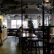 圖書館對面 Duimin cafe & deli